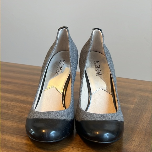 Michael Kors Pressely Cap Toe Gray Flannel Heels Women’s Size 10 M With Box - Picture 4 of 13